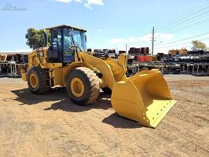 Excavadora Caterpillar 950Gc de Servicio Pesado, Origen EE. UU., Año 2016, Capacidad de la Cuchara de 1.9 m, Peso Operativo de 7 T, Bomba de Engranajes con Rodamientos de Alta Resistencia - Product Image 2