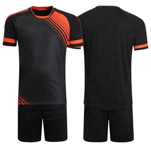 2025 dernière conception Football uniforme ensemble nouveauté personnalisé imprimé nom de l'équipe hommes Football Football uniformes à vendre - Product Image 4