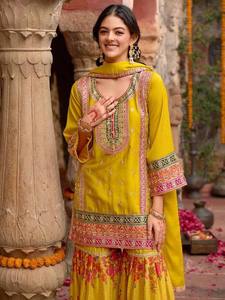 NOUVEAU DESIGNER - ENSEMBLE DE ROBE TRADITIONNELLE PAKISTANAISE LUXUEUSE (SHARARA) AVEC TOP EN SOIE CHIFFON, PANTALON PLAZZO ET DUPATTA POUR MARIAGE - Séchage rapide, toutes saisons - Product Image 2