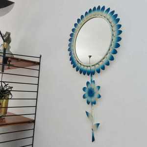 Espejo de pared de Metal moderno más vendido, diseño de flores de dormitorio hecho a medida, alta calidad y para bodas - Product Image 4