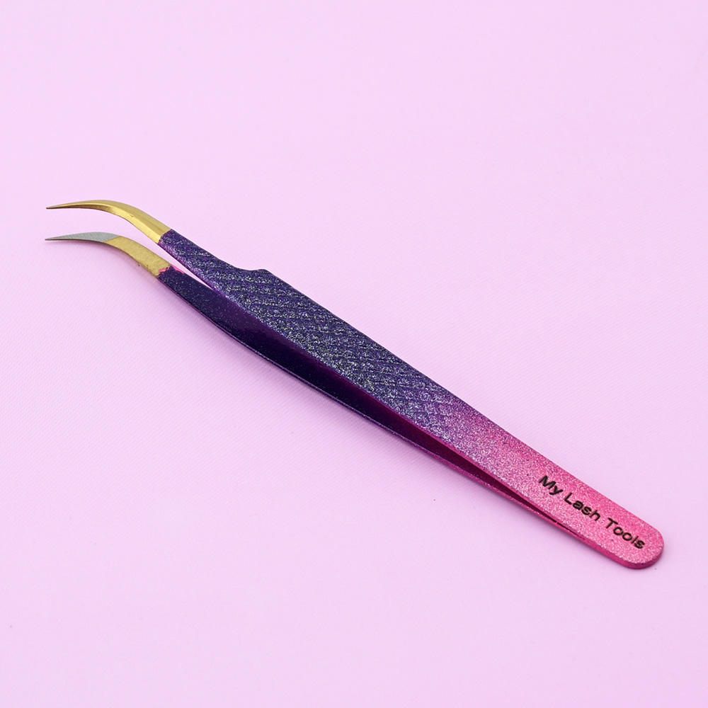 Curved Tip Classic Tweezer