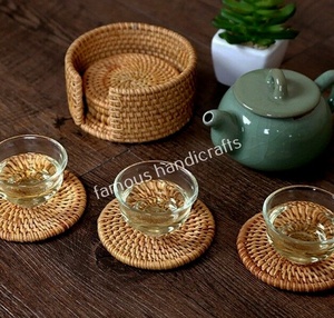 Dessous de verre tissés en bambou et rotin Boho fabriqués à la main - Product Image 3