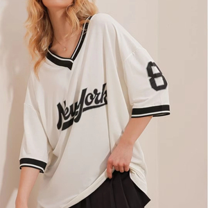 Camiseta personalizada Newyork Jersey Boxy de gran tamaño Unisex gráfico cuello en V Retro malla transpirable Casual sublimación impresión Y2K fútbol - Product Image 1