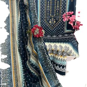 Belle collection de Kurtis en coton lourd pour femmes Vente en ligne de nouveaux modèles et couleurs de vêtements indiens et pakistanais - Product Image 1