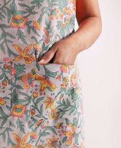 ผ้ากันเปื้อนผ้าฝ้ายออร์แกนิคแบบมีสายรัดพร้อมดีไซน์พิมพ์ลายบล็อกอุปกรณ์เสริมสำหรับใช้ในบ้าน - Product Image 2