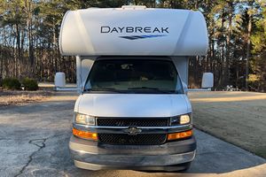CHEVROLET Express 3500 Thor Motor Coach Daybreak 22GO d'occasion 2019 - Product Image 1