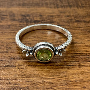 2.6 Grams Vintage <b>Peridot</b> Statement <b>Ring</b> Gold Plated Gemstone Bezel Set IGI Certified for Everyday Wear and Weddings - Product Image 1