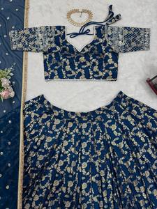 Choli Dupatta invierno verano fiesta estirable Slim Fit diseñador tradicional Rangoli Faux Georgette Lehenga colección lentejuelas - Product Image 4