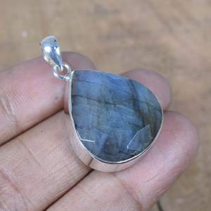 Pendentif en argent sterling avec labradorite bleue feu, fait à la main, bijoux en pierres précieuses, cadeau élégant pour femmes - Product Image 3