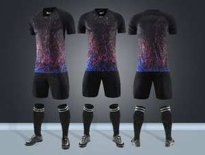 Conjunto completo de uniforme de equipo de fútbol para niños, niñas y hombres, camiseta de fútbol de manga corta de poliéster transpirable con logotipo personalizado - Product Image 6