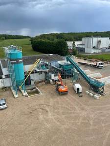 เครื่องผสมคอนกรีตไฟฟ้าแบบพกพา60 M3/ชม. พร้อมเครื่องยนต์มอเตอร์ PLC และกระปุกเกียร์สำหรับอุตสาหกรรมก่อสร้าง - Product Image 5