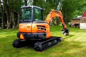 รถขุดตีนตะขาบแบบใช้แล้วที่ผลิตเพื่อดำเนินการในพื้นที่ที่ไม่สามารถใช้ได้ KX057-4รถขุดตีนตะขาบ Kubota - Product Image 4