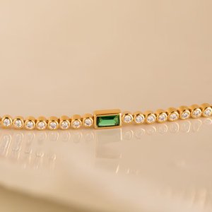 Bracelet tennis en verre vert, argent sterling 925 plaqué or, bijoux pour femmes - Design romantique pour les fêtes et les cadeaux - Product Image 4