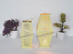 Lanterne suspendue géométrique de jardin Jaune Vantage Lanterne suspendue en métal Décoration intérieure Décoration de Noël faite à la main Votive premium - Product Image 3