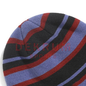 Pour adulte Vente en ligne bonnets Chapeau Logo personnalisé Bonnets au design unique Chapeau Marque privée Bonnets - Product Image 4