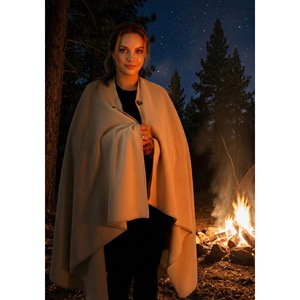 Poncho Exve Exclusivo Unisex Beige de Forro Polar para Exteriores, Sin Pelusas, Suave y Cálido, con Botones, para Campamento de Invierno y Actividades al Aire Libre - Product Image 1