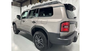 Coche usado Seminuevo Certificado LHD/RHD para Yota Land Cruiser 1958 4WD 2025 - Product Image 4