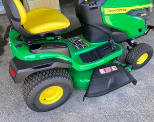 Entrega Gratuita, Tractor Cortacésped Autopropulsado John Deere S240 de Grado Industrial, Motor de 2 Tiempos y 125 cc, Monocilíndrico, Diésel, 150 L - Product Image 6