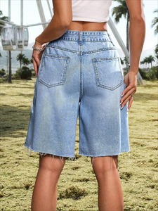 กางเกงยีนส์ขาสั้นสำหรับผู้หญิงกางเกงขาสั้นผ้ายีนส์ขาดเป็นรูขาดไม่สม่ำเสมอแฟชั่นใหม่สำหรับฤดูร้อน - Product Image 4