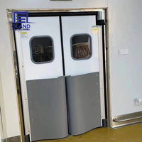 Porte battante à double action résistante aux chocs pour entrepôt et usine