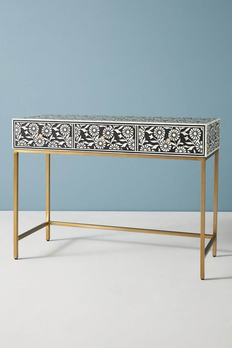 Available in different Colors