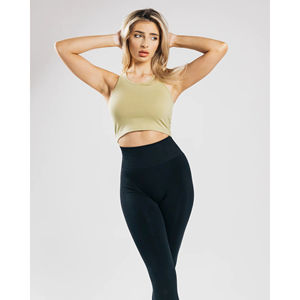 Nueva llegada mejor escote redondo sin mangas Racerback estilo de línea larga de oliva claro para mujer ajustado rendimiento Crop Tank Top - Product Image 5