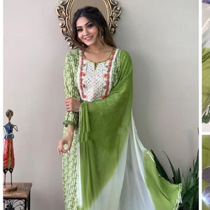 ผ้าเรยอนพิมพ์ลายบริสุทธิ์ทำจากผ้าฝ้าย Kurta,งานปักผ้าลูกไม้สวยงามพร้อมกางเกงและผ้า Dupatta เย็บครบ - Product Image 1