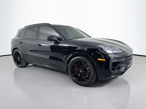 Porsche Cayenne Turbo GT AWD 2025 USADO EN BUEN ESTADO - Product Image 3