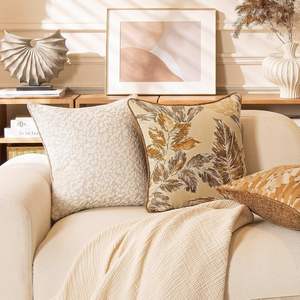 Blanco 18x18 Chenille Fall Throw Pillow Covers Cojines de punto sin látex para el hogar Hotel para sala de estar Dormitorio Uso decorativo - Product Image 1