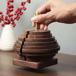 Juego de posavasos de madera rústica maciza diseñado para una resistencia al calor confiable, adecuado para entornos de comedor diarios. - Product Image 6