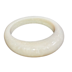 Bracelet jonc élégant en résine blanche unie - Bracelet manchette minimaliste en acrylique ultra brillant - Jonc intemporel pour femme, idéal au quotidien - Product Image 4