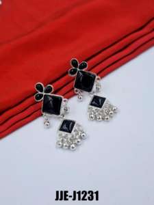 ตุ้มหูอัลลอยด์ออกซิไดซ์มีสไตล์เครื่องประดับแฟชั่นน้ำหนักเบา8สีดีไซน์ทันสมัยสำหรับผู้หญิงขายส่งออนไลน์ - Product Image 5