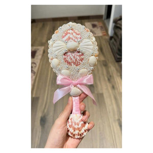 Portable seashell mirror with marine design, handcrafted hand accessory suitable for everyday or gift use - Product Image 4