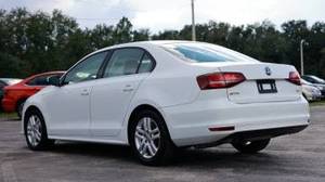 2017 Volkswagen Jet-ta 1,4 T S con caja de cambios automática Asientos de cuero Cámara trasera Ruedas de aleación R17 - Product Image 6