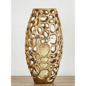 Customized Size And Logo Available Superior Quality Metal Made High Grade Gold Plated <b>Candle</b> <b>Stick</b> <b>Holder</b> Table Decoration Ware - Product Image 4