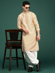 Conjuntos de Kurta de Verano Vintage para Hombre, Color Blanco, con Bordados, Finos, para Bodas Indias, Disponibles a Precio de Mayoreo, Ramas - Product Image 4