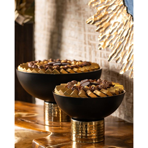 Bol rond noir vintage avec base en or Bol de service à chocolat en métal de qualité supérieure Bol de service de table pour la maison en gros - Product Image 1