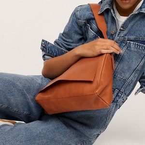 Combinaison moulante avec logo personnalisé combinaison d'été respirante de couleur unie et design en tranchée haute pour femmes Style décontracté ensembles pour femmes - Product Image 2