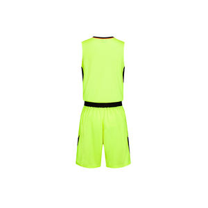 Uniforme de Baloncesto Personalizado OEM de Alta Calidad para Adultos, Transpirable, Hecho en Pakistán, 100% Poliéster, Conjuntos Deportivos Antibacterianos - Product Image 3