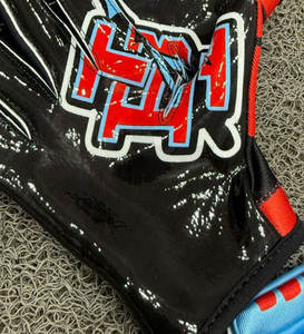 2025 Guantes transpirables de fútbol americano de alta resistencia Guantes de fútbol americano de nuevo estilo Diseños OEM de alta calidad Servicio OEM - Product Image 6