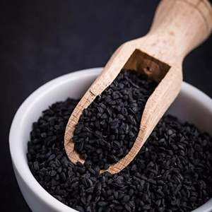 Graines de nigelle de qualité exportée testées pour la pureté utilisées dans les mélanges d'épices condiments et recettes de cuisson