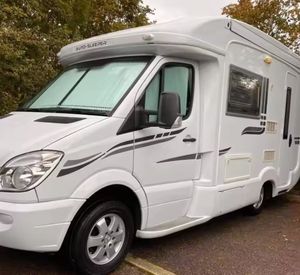 Gran Venta de Mercedes-Benz Sprinter 3500 2016 EXTREMADAMENTE LIMPIA, Volante a la Izquierda, Asientos de Cuero, Trasera - Product Image 1