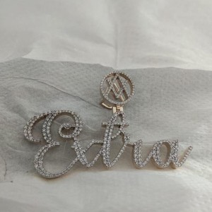 จี้เพชรทรงเหลี่ยมเจียระไนสีขาวทองคำขาว 925 เงินแท้ สไตล์ฮิปฮอปสำหรับผู้ชาย พร้อมสลักอักษรย่อตามสั่ง ของขวัญเครื่องประดับชั้นดีสุดหรู - Product Image 2