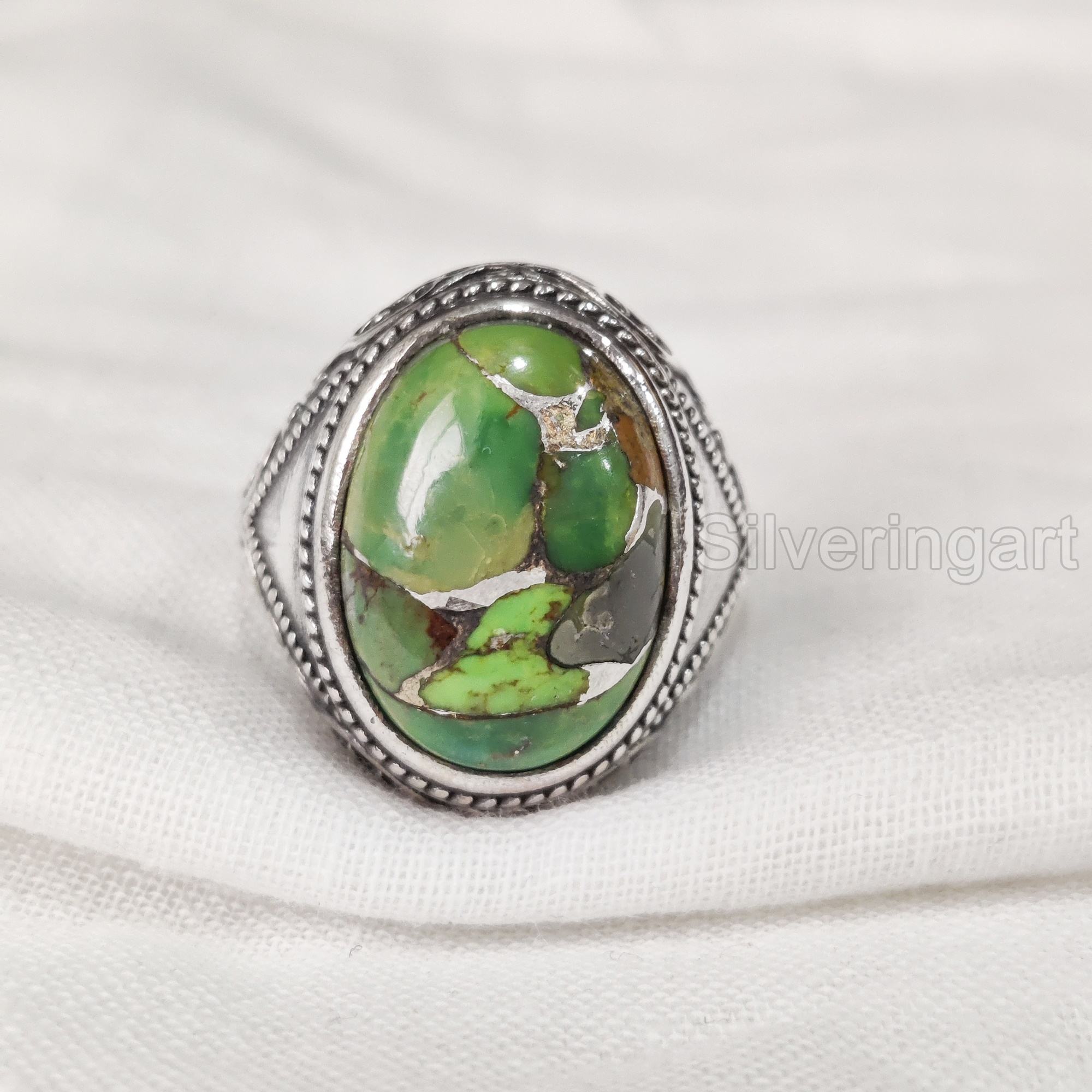 สีเขียว