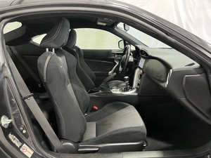 Voiture d'occasion de qualité à prix abordable, Toyota 86 860 Special Edition 2017, noire, conduite à gauche - Product Image 4