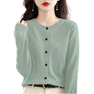 Cardigan en polyester 100 % uni pour femme, col rond, tricoté, boutonné sur le devant, manches longues, coupe classique, pour le printemps, l'automne et l'hiver - Product Image 1