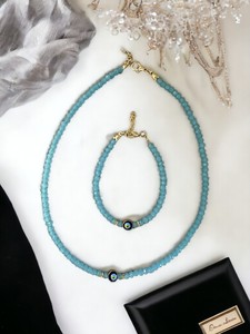 Ensemble collier et bracelet DAFNI en perles de plastique colorées et œil porte-bonheur - Fait main pour la fête des mères et la Saint-Valentin - Product Image 3