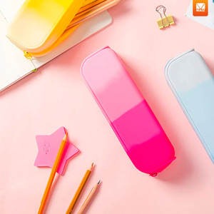 Étui à crayons portable en silicone pour enfants - Couleurs assorties - Product Image 5