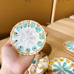 2023 nueva tendencia gran oferta posavasos de ratán nácar y cargador de ratán esteras y almohadillas de Vietnam hechas a mano - Product Image 2