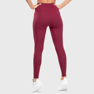 Vêtements de sport à la mode de couleur unie avec logo personnalisé, vêtements de sport sexy pour le yoga, haut de gymnastique, vêtements d'entraînement, ensembles de yoga et de fitness pour femmes - Product Image 3